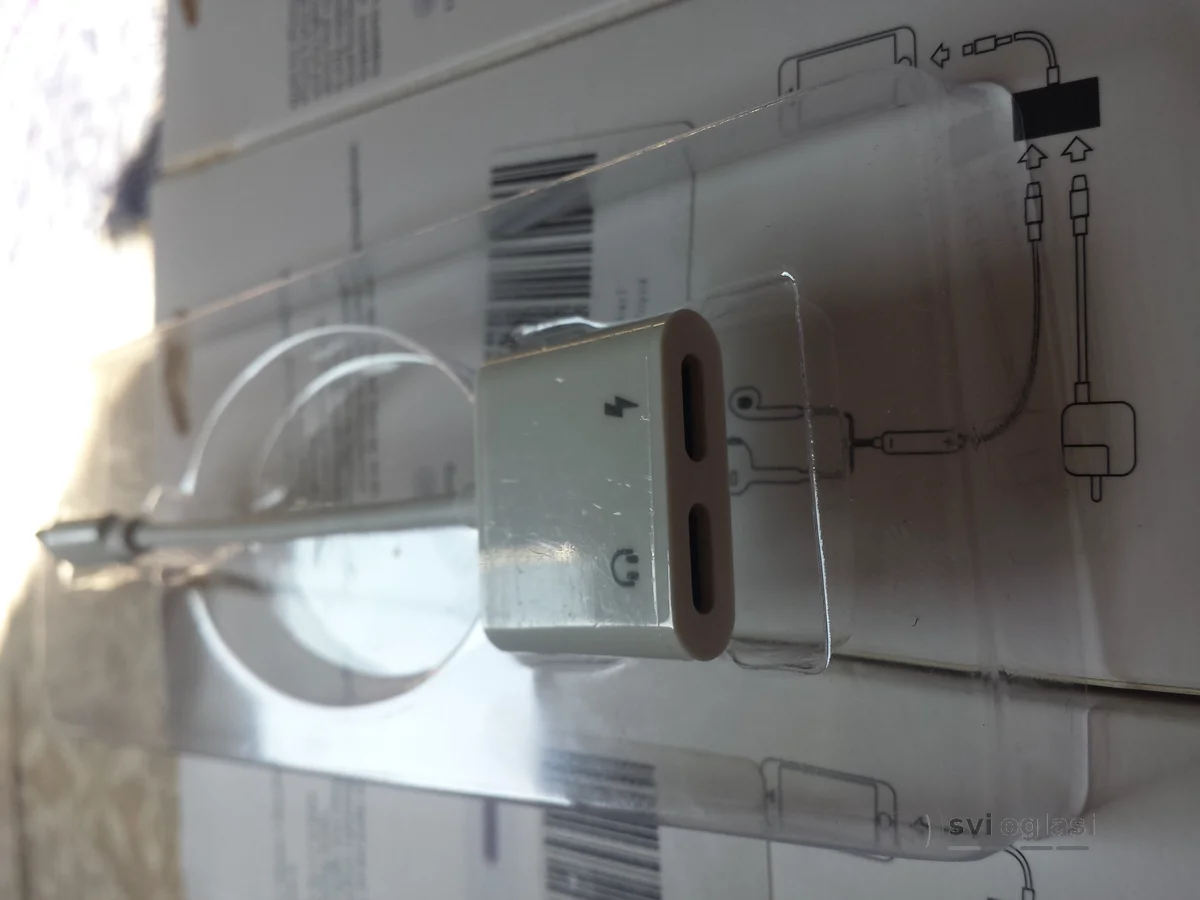 Adapter Dual iPhone Lightning audio & charge J-008